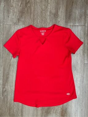 Reel Legends Freeline Red Performance Tee Short Sleeve V-Cutout Size S